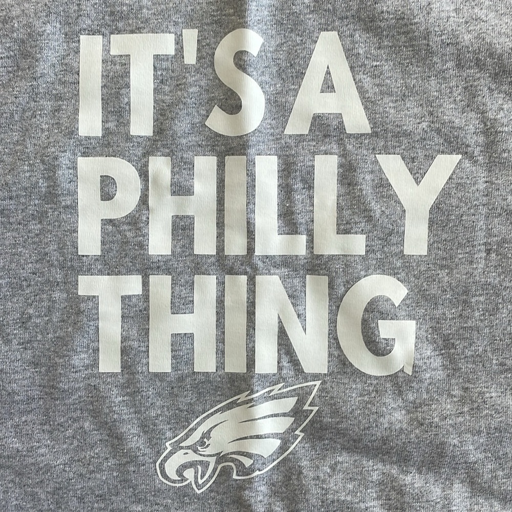 Youth Large Philadelphia Eagles grey tshirt - Picture 3 of 4